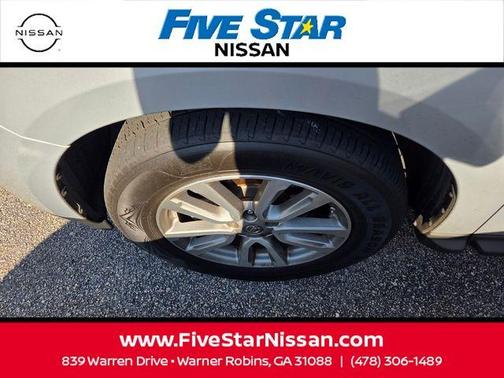 Brilliant Silver 2015 Nissan Pathfinder SV