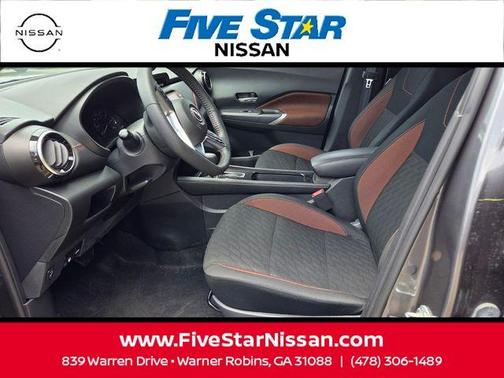 Gun Metallic 2024 Nissan Kicks SR
