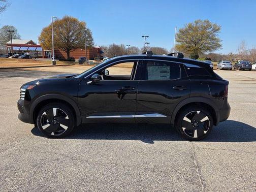 Super Black 2026 Nissan Kicks SR