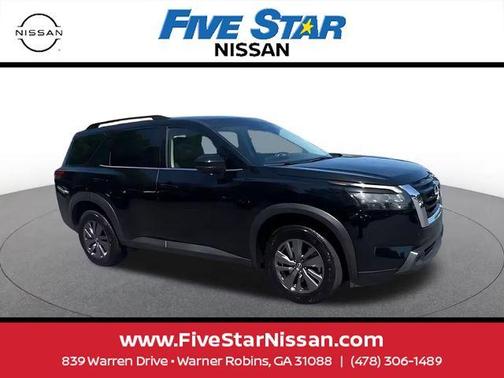 Black 2025 Nissan Pathfinder SV