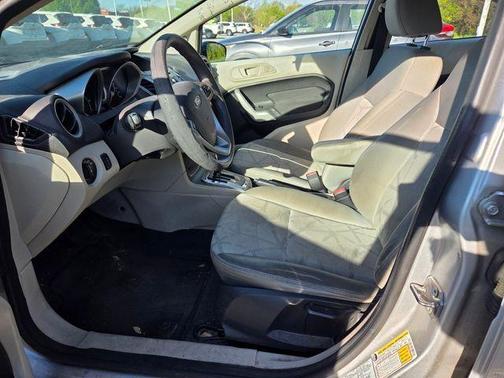 2013 Ford Fiesta SE