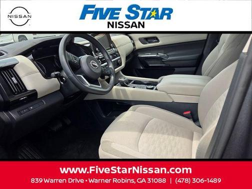 Gun Metallic 2024 Nissan Pathfinder SV