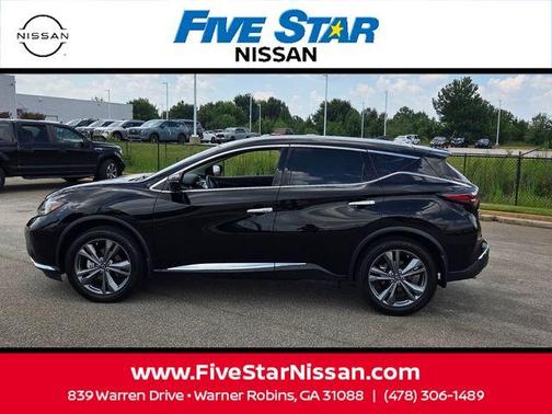 Black 2024 Nissan Murano Platinum