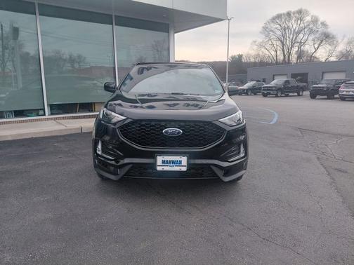 AGATE BLACK METALLIC 2023 Ford Edge ST LINE