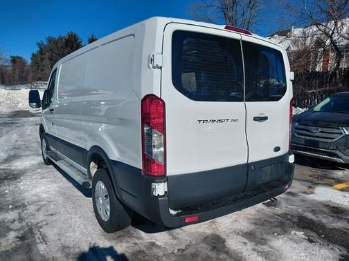 2024 Ford Transit-250 BASE
