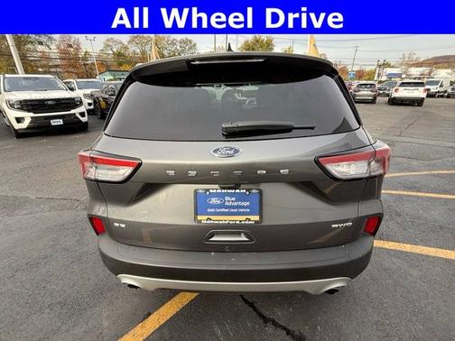 2022 Ford Escape SE