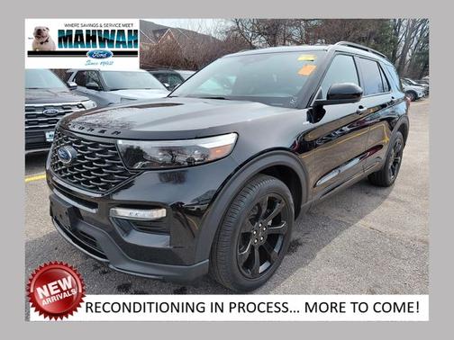 AGATE BLACK METALLIC 2023 Ford Explorer ST-LINE