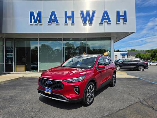 RAPID RED MET TINTED CC 2023 Ford Escape PLATINUM