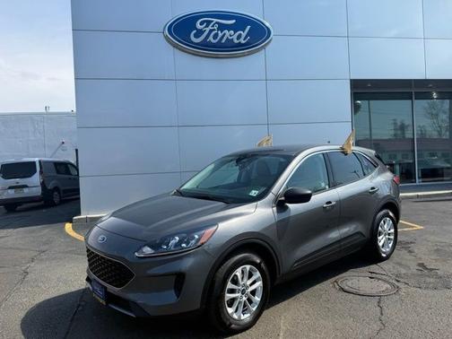 CARBONIZED GRAY 2022 Ford Escape SE