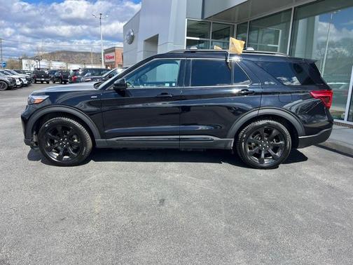 AGATE BLACK METALLIC 2023 Ford Explorer ST-LINE