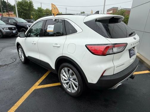 2022 Ford Escape TITANIUM