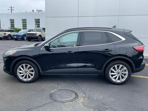 2021 Ford Edge TITANIUM
