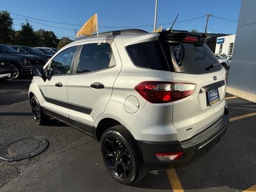2022 Ford EcoSport SES