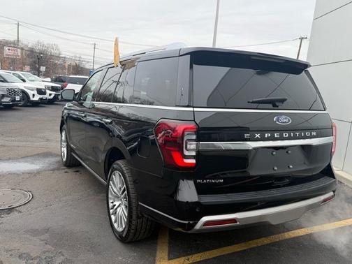 2023 Ford Expedition PLATINUM