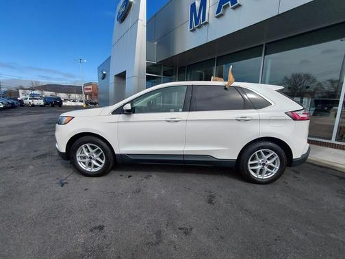 STAR WHITE 2023 Ford Edge SEL