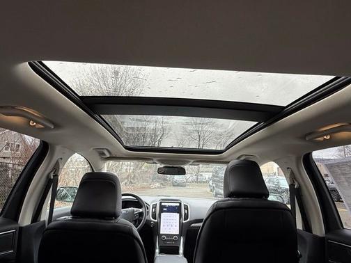 AGATE BLACK METALLIC 2023 Ford Edge TITANIUM