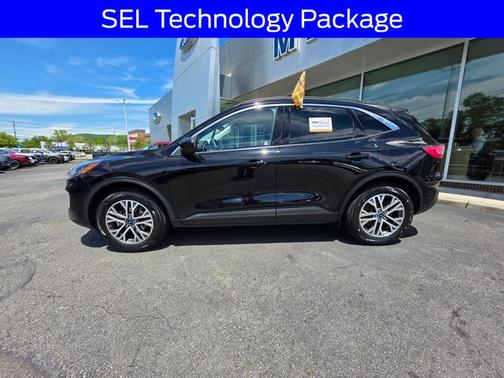AGATE BLACK METALLIC 2022 Ford Escape SEL