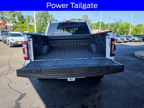 STAR WHITE METALLIC TRICOAT 2022 Ford F-150 LARIAT