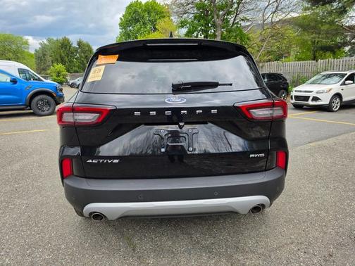 AGATE BLACK METALLIC 2023 Ford Escape ACTIVE