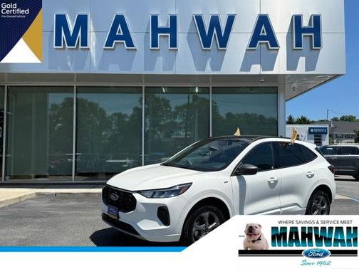 STAR WHITE METALLIC TRI-COA 2024 Ford Escape ST-LINE