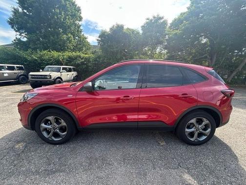 RAPID RED MET TINTED CC 2025 Ford Escape ST-LINE