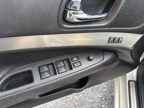 2013 INFINITI G37x Base