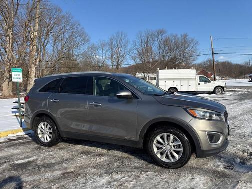 2017 Kia Sorento LX