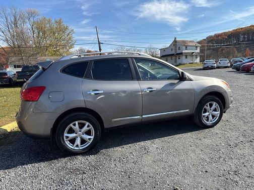 2011 Nissan Rogue SV