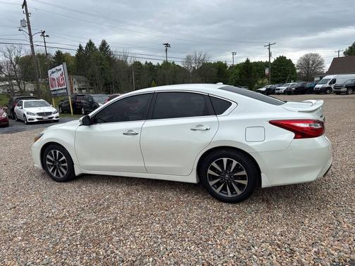 Pearl White 2016 Nissan Altima 2.5 SL
