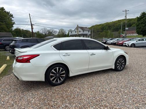 Pearl White 2016 Nissan Altima 2.5 SL