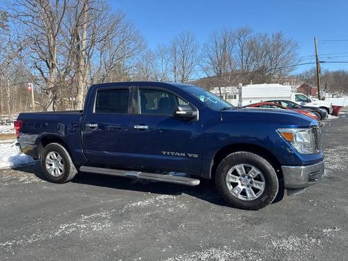 2018 Nissan Titan SV
