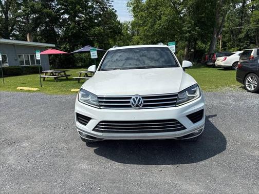 2017 Volkswagen Touareg V6 Wolfsburg Edition