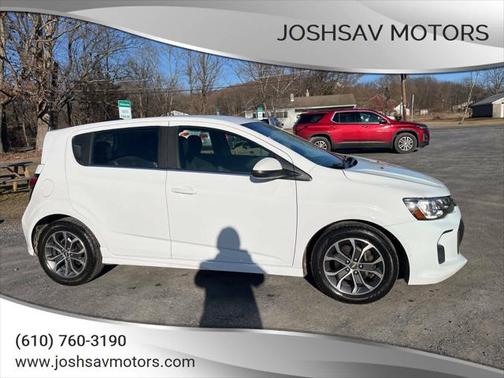 2017 Chevrolet Sonic LT