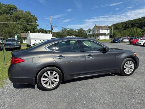 2011 INFINITI M37x Base