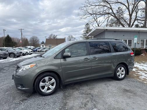 2012 Toyota Sienna LE