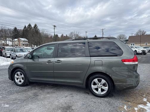 2012 Toyota Sienna LE