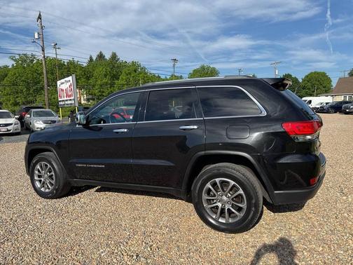 Brilliant Black Crystal Pearlcoat 2015 Jeep Grand Cherokee Limited