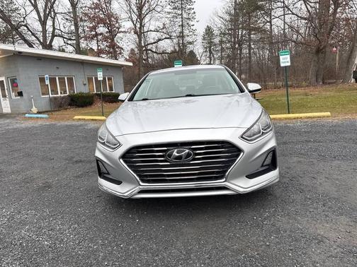 2018 Hyundai SONATA SE