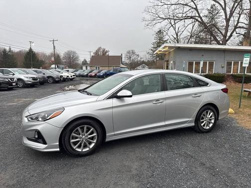 2018 Hyundai SONATA SE