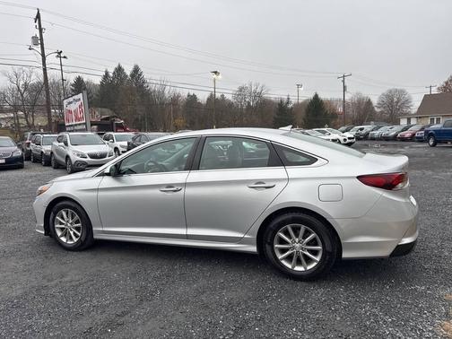 2018 Hyundai SONATA SE