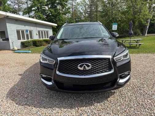 Black 2019 INFINITI QX60 Luxe