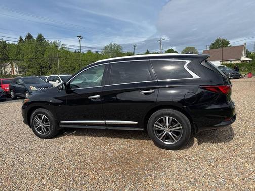 Black 2019 INFINITI QX60 Luxe