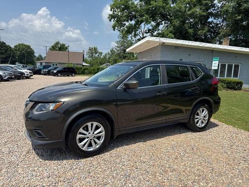 Brown 2017 Nissan Rogue SV
