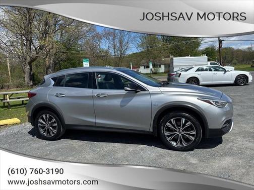 2017 INFINITI QX30 Premium AWD 4dr Crossover