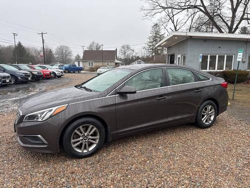 2016 Hyundai SONATA SE