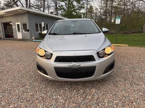 Silver Ice Metallic 2013 Chevrolet Sonic LT