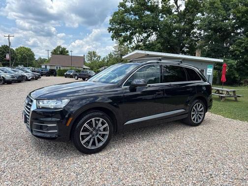 Black 2017 Audi Q7 3.0T Premium