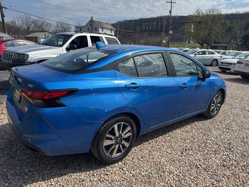 Electric Blue Metallic 2020 Nissan Versa 1.6 SV