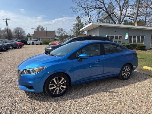 Electric Blue Metallic 2020 Nissan Versa 1.6 SV