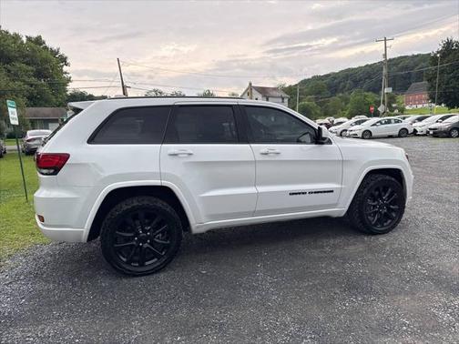 2021 Jeep Grand Cherokee Laredo